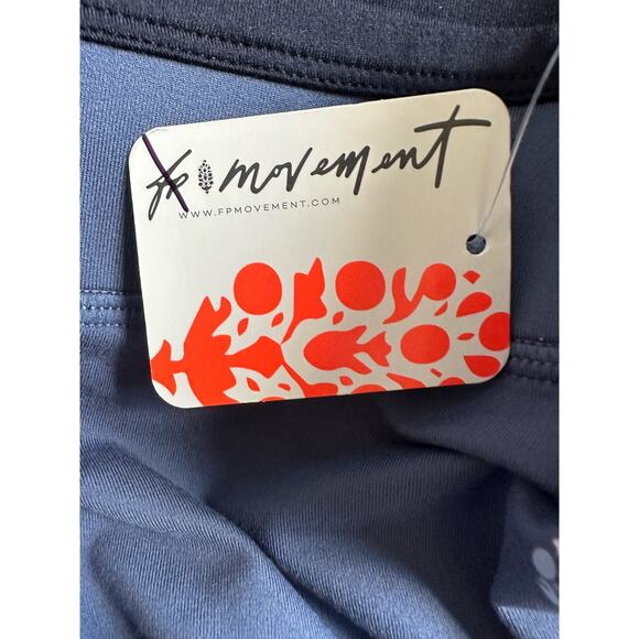 NWT FP Movement Pipe Dream Mid-Rise Flares Size Small - Picture 6 of 10